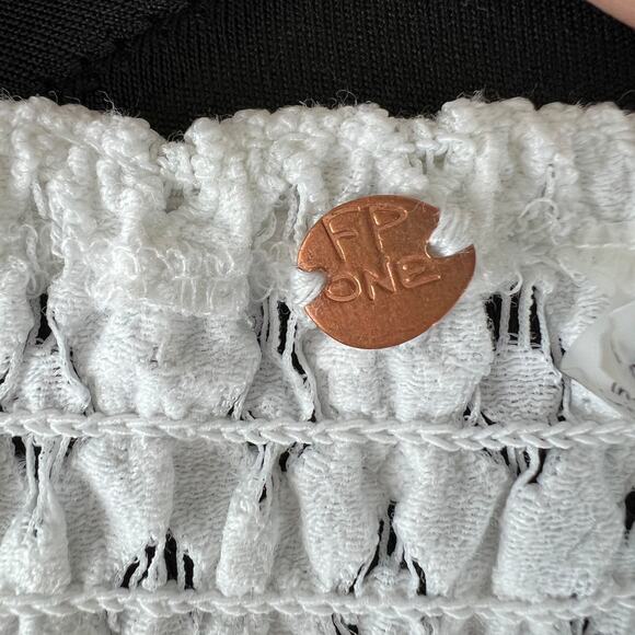 FREE PEOPLE ONE Adella White Crochet Lace Tiered Ruffle Peplum Cami Top Size M - Picture 7 of 9